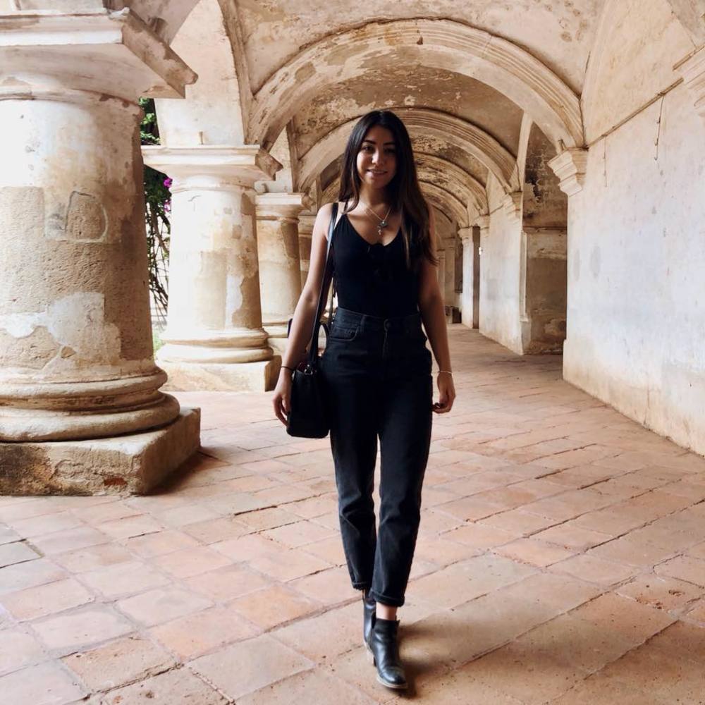 Meet your Posher, Ana